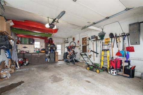 508 Valley Street Center Point IA 52213