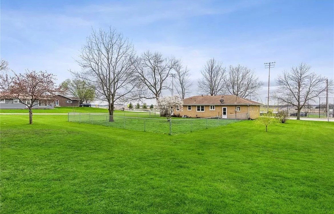 508 Valley Street Center Point IA 52213
