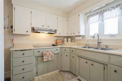 508 Valley Street Center Point IA 52213