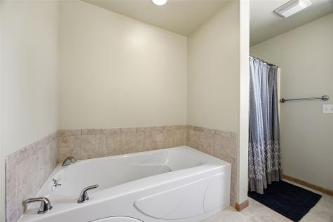 220 E Jefferson Street North Liberty IA 52317
