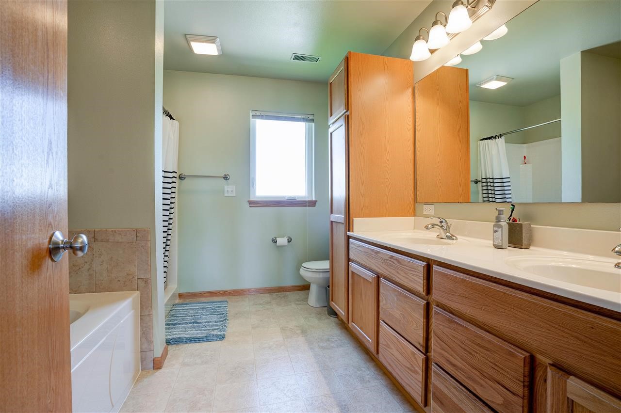 220 E Jefferson Street North Liberty IA 52317