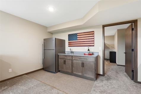 3008 Prairielight Court Hiawatha IA 52233