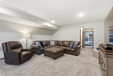 3008 Prairielight Court Hiawatha IA 52233
