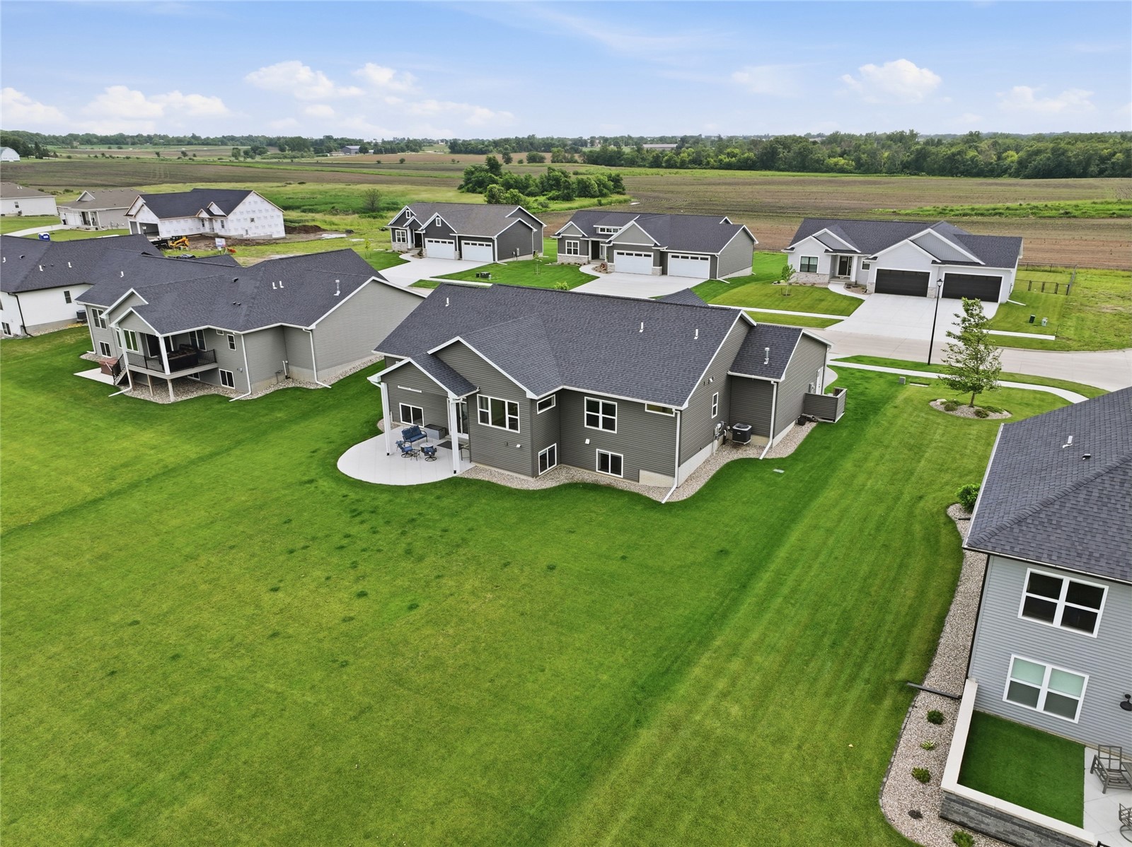 3008 Prairielight Court Hiawatha IA 52233