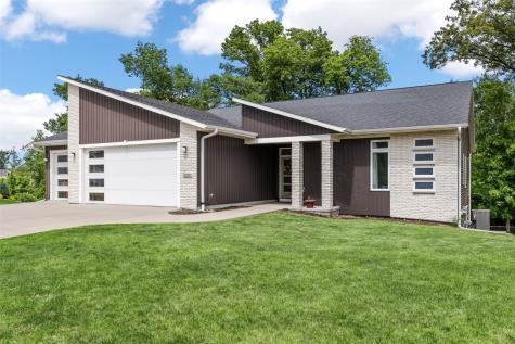 3061 Dell Ridge Lane Hiawatha IA 52233