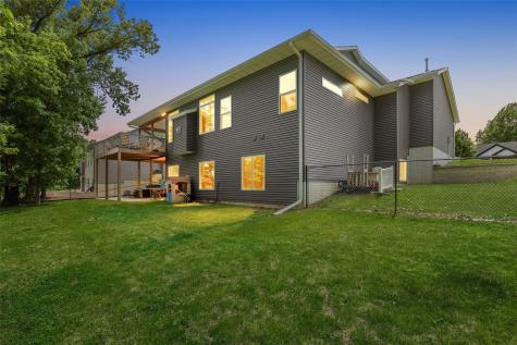 3061 Dell Ridge Lane Hiawatha IA 52233