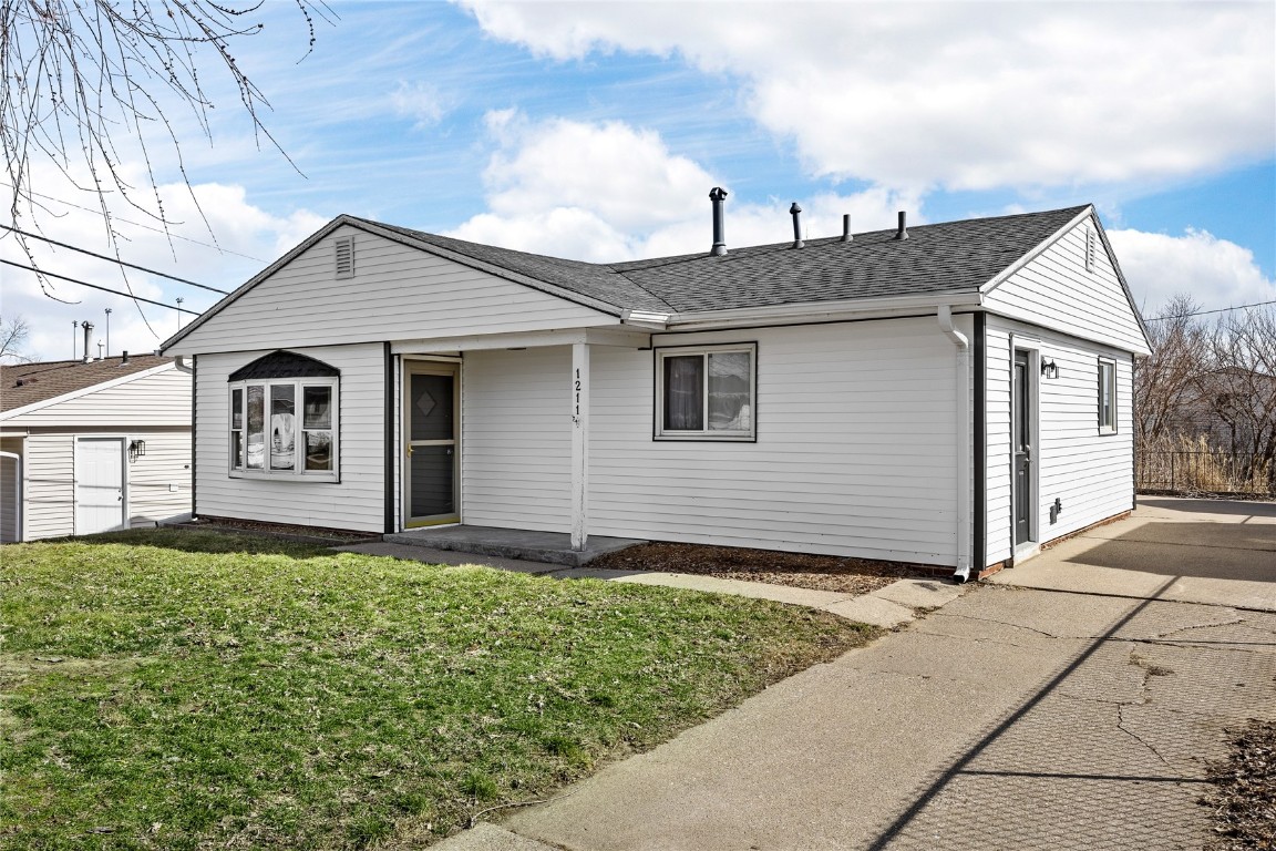 1211 16th Street SW Cedar Rapids IA 52404