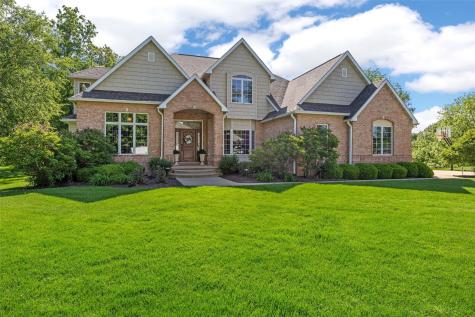 1630 Mackenzie Drive Cedar Rapids IA 52411