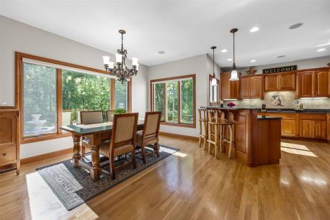 1630 Mackenzie Drive Cedar Rapids IA 52411