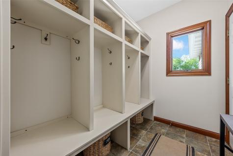 1630 Mackenzie Drive Cedar Rapids IA 52411