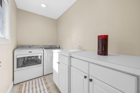 1630 Mackenzie Drive Cedar Rapids IA 52411