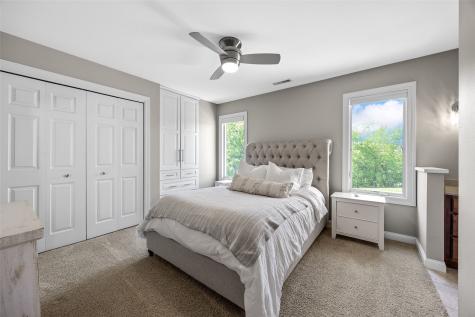 1630 Mackenzie Drive Cedar Rapids IA 52411