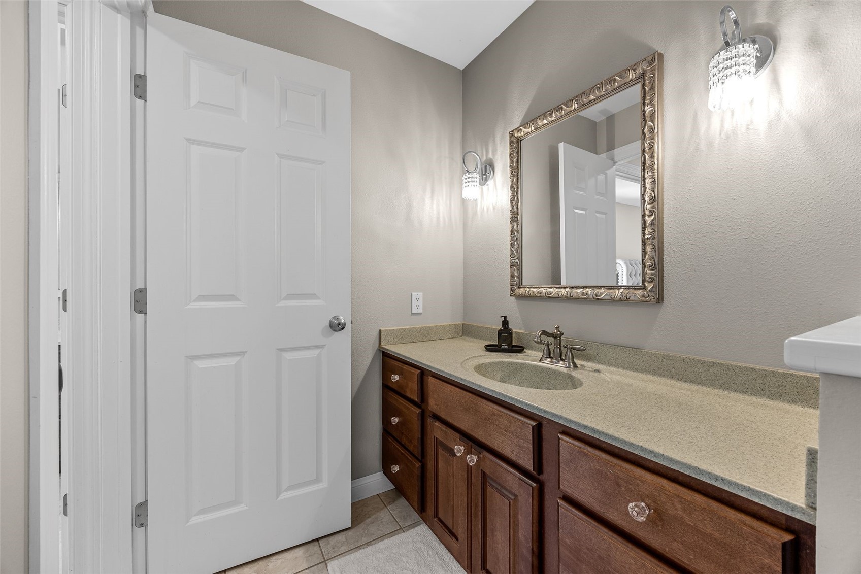 1630 Mackenzie Drive Cedar Rapids IA 52411