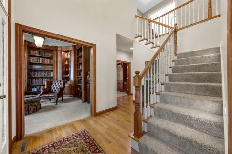 1630 Mackenzie Drive Cedar Rapids IA 52411