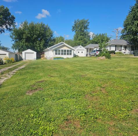 1325 Maplewood Drive NE Cedar Rapids IA 52402