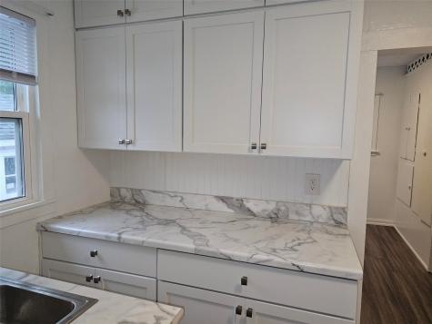 1325 Maplewood Drive NE Cedar Rapids IA 52402