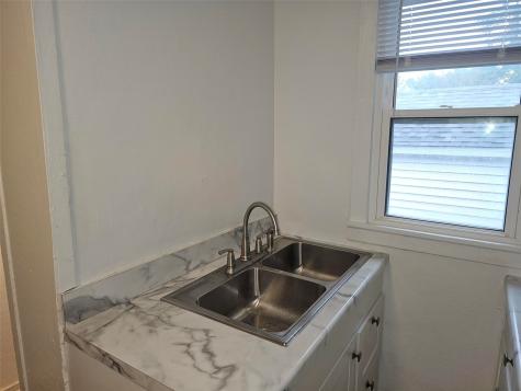 1325 Maplewood Drive NE Cedar Rapids IA 52402