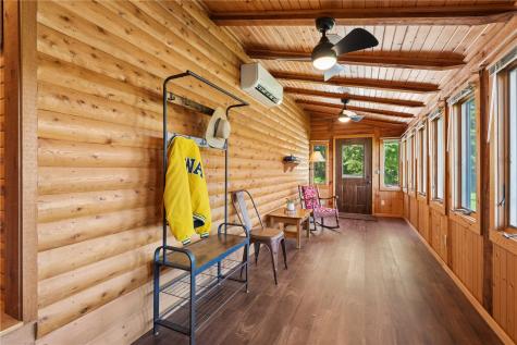 57 Solon Road Solon IA 52333