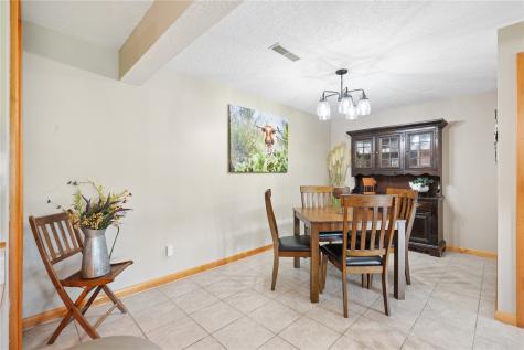 57 Solon Road Solon IA 52333