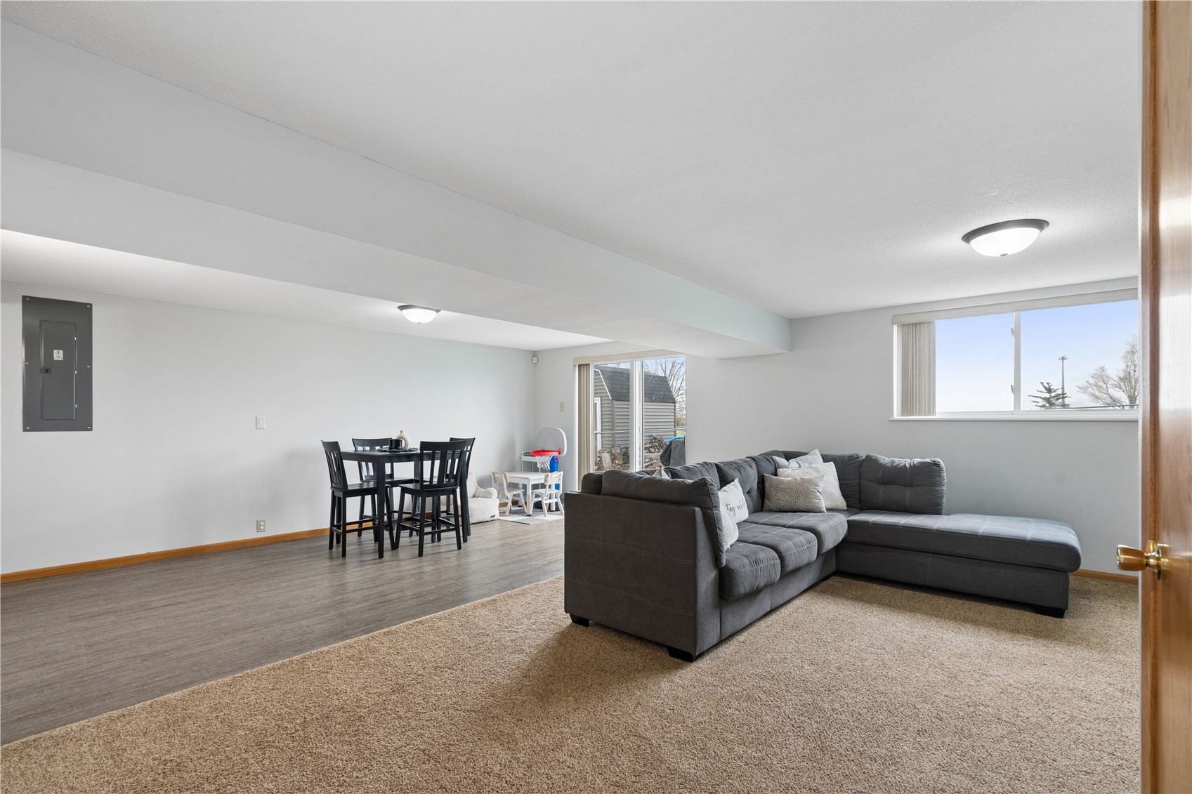 6016 Sharon Lane NW Cedar Rapids IA 52405