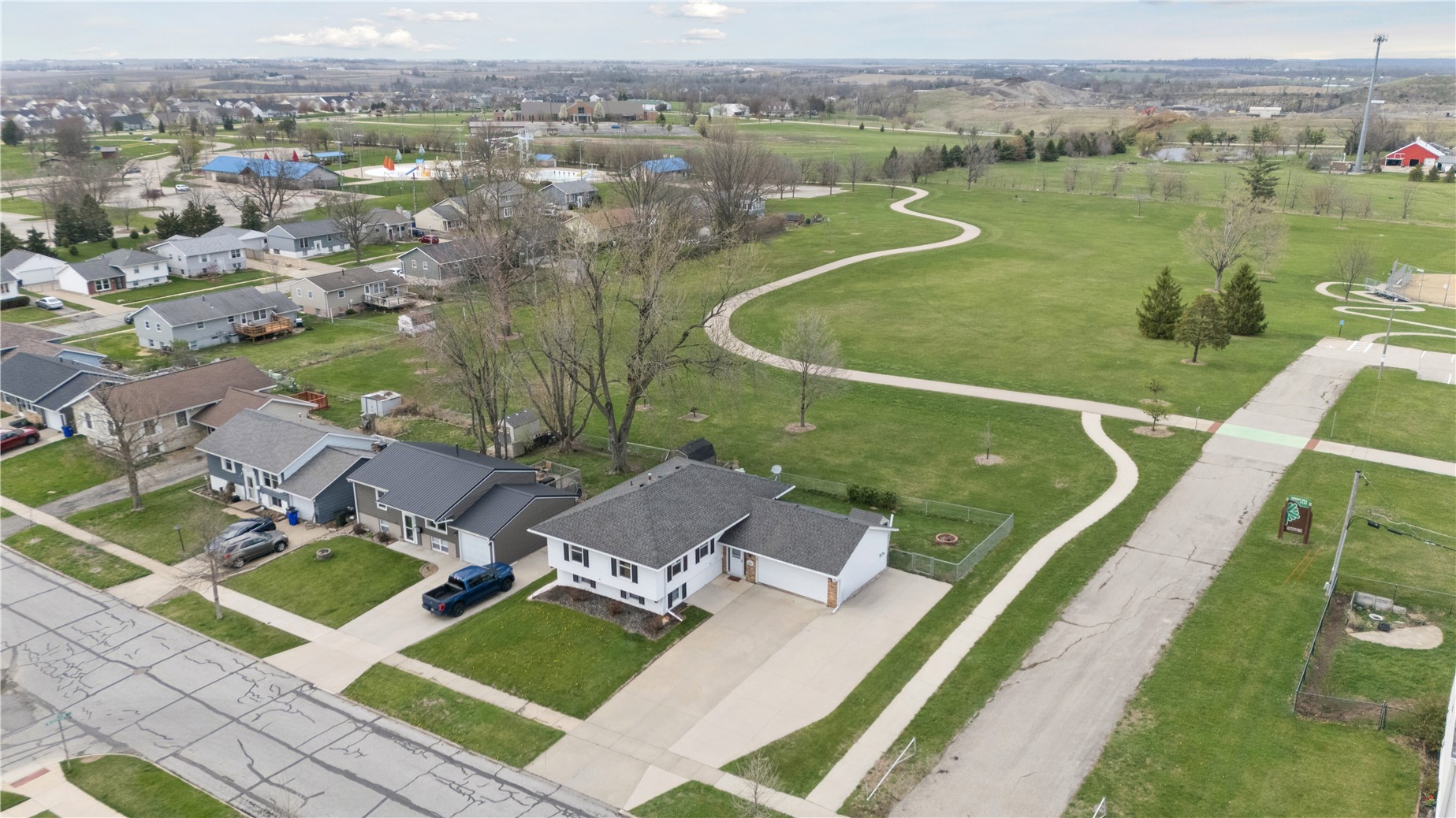 6016 Sharon Lane NW Cedar Rapids IA 52405