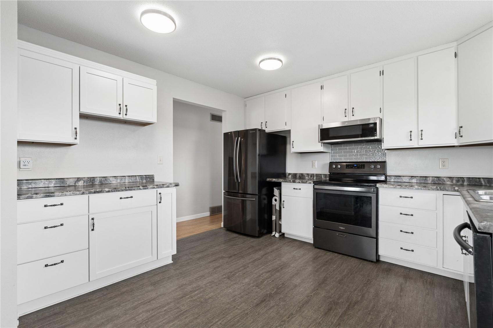 6016 Sharon Lane NW Cedar Rapids IA 52405