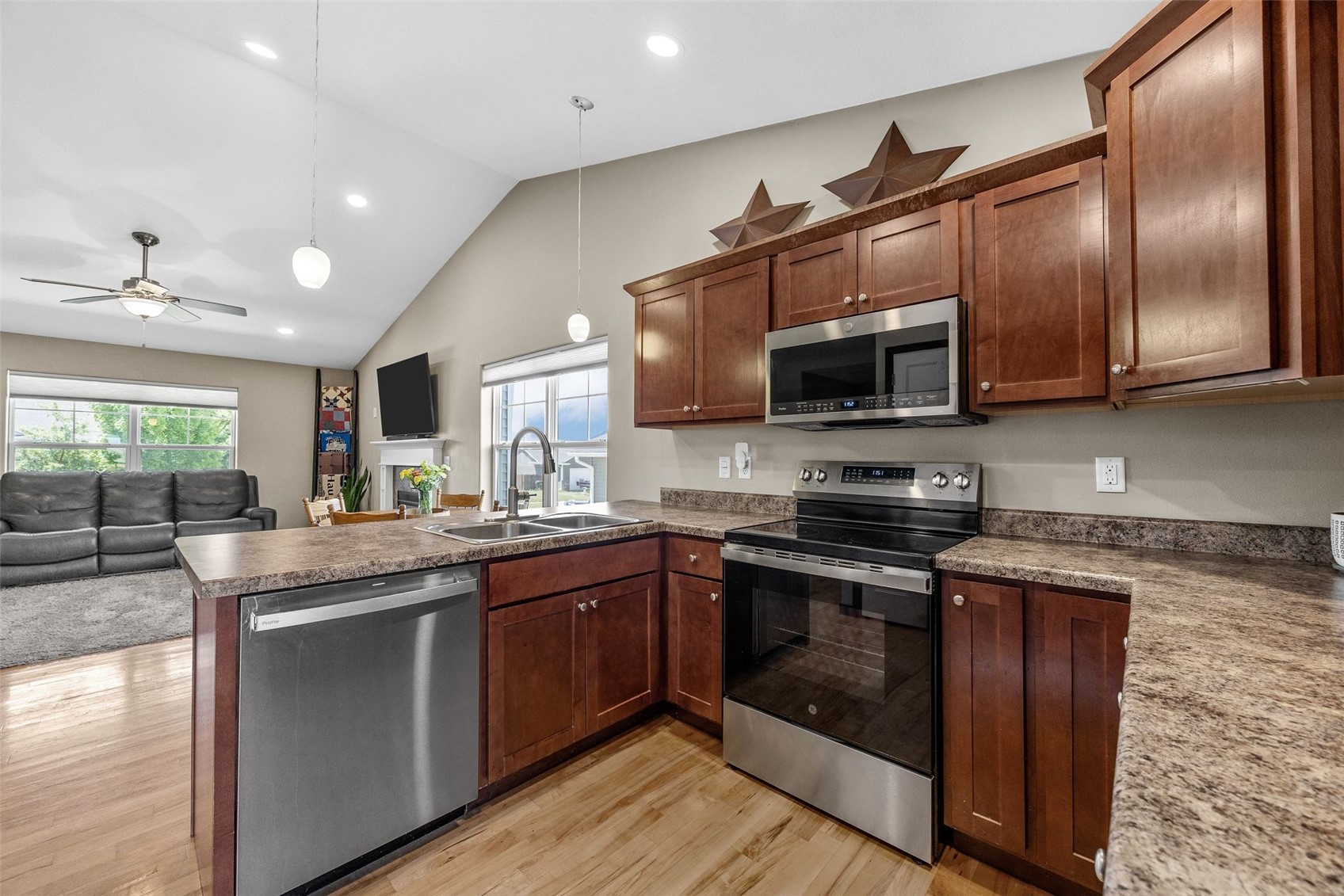 5502 Ruhd Street SW Cedar Rapids IA 52404