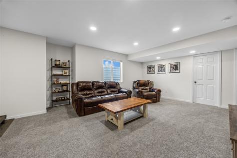 5502 Ruhd Street SW Cedar Rapids IA 52404