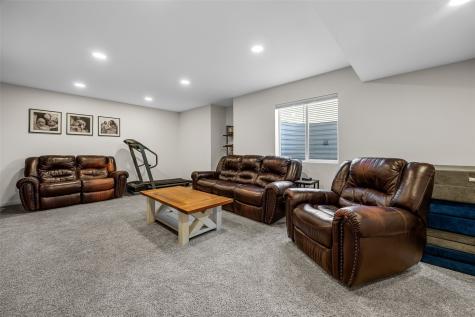 5502 Ruhd Street SW Cedar Rapids IA 52404