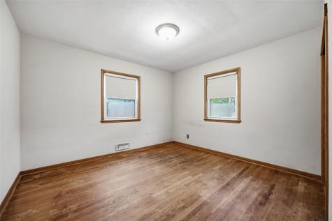 1211 Crestview Drive SE Cedar Rapids IA 52403