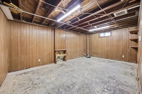 1211 Crestview Drive SE Cedar Rapids IA 52403