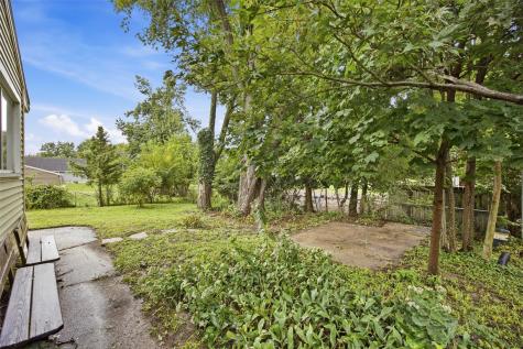 1211 Crestview Drive SE Cedar Rapids IA 52403