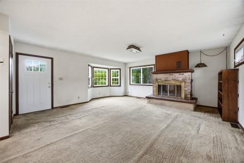 1211 Crestview Drive SE Cedar Rapids IA 52403