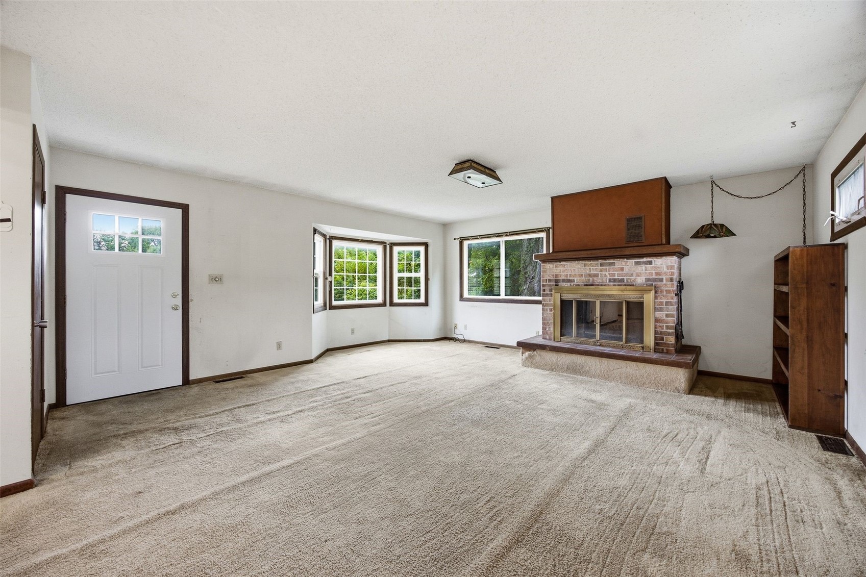 1211 Crestview Drive SE Cedar Rapids IA 52403