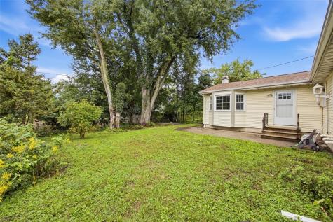 1211 Crestview Drive SE Cedar Rapids IA 52403