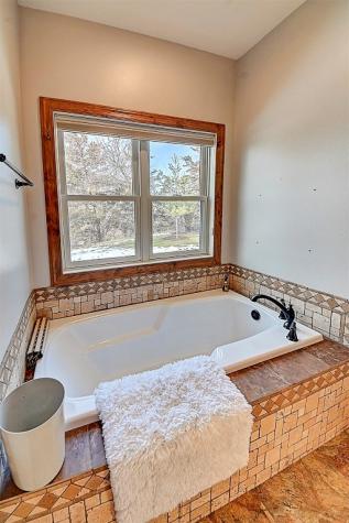 1055 Secrist Road Springville IA 52336