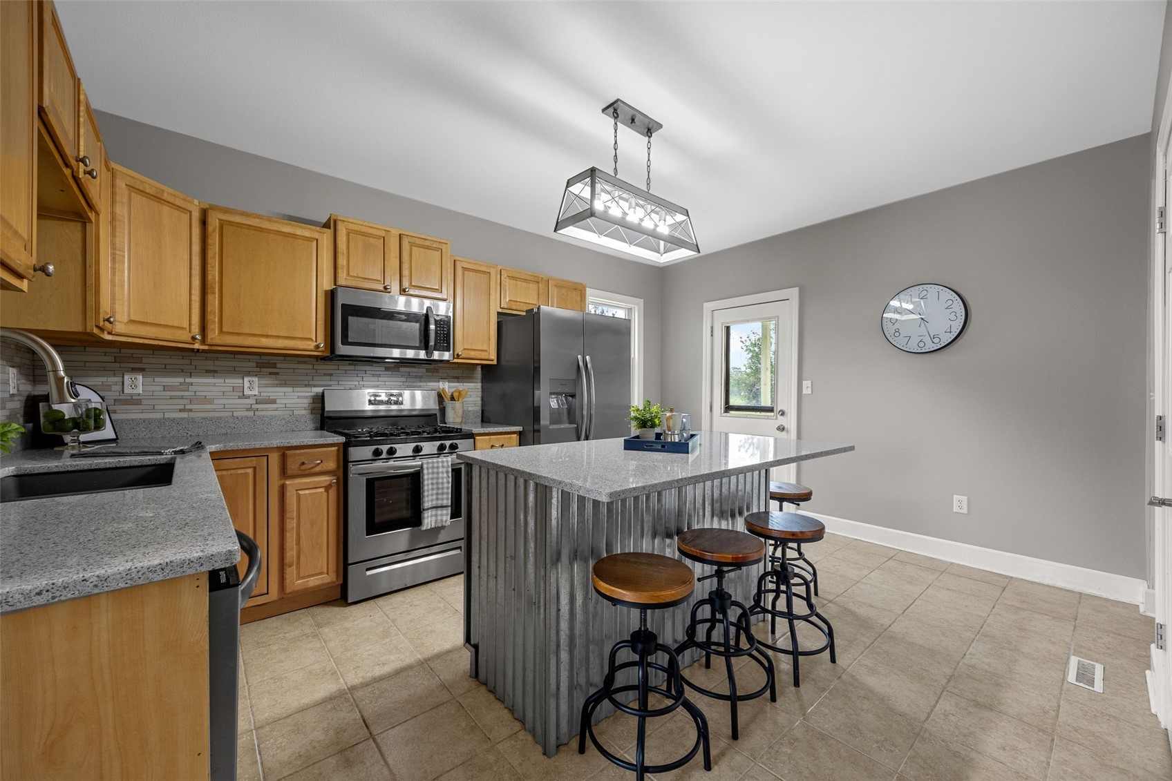 931 Dixon Avenue Tipton IA 52772