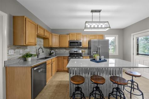 931 Dixon Avenue Tipton IA 52772