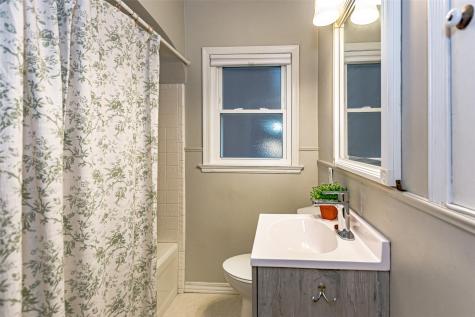 369 20th Street SE Cedar Rapids IA 52403