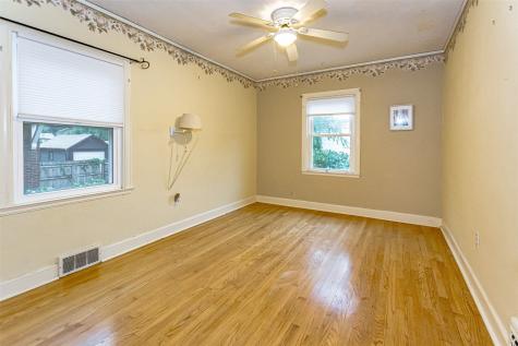 369 20th Street SE Cedar Rapids IA 52403