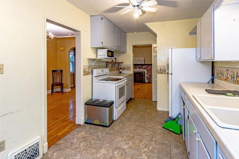 369 20th Street SE Cedar Rapids IA 52403
