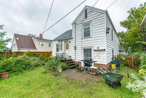 369 20th Street SE Cedar Rapids IA 52403