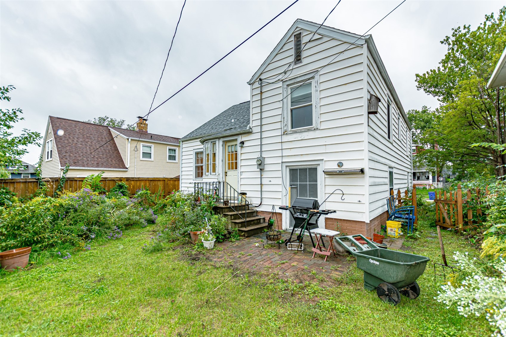 369 20th Street SE Cedar Rapids IA 52403