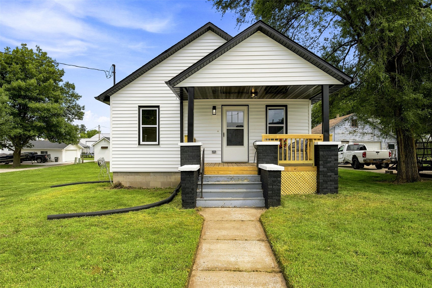 Solon IA, 232 E 3rd Street