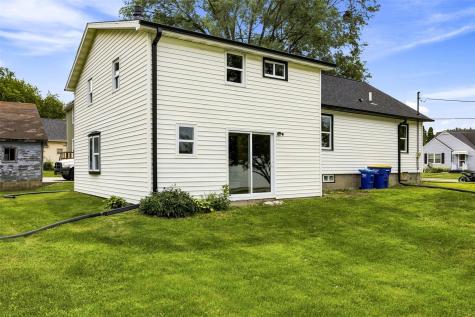 232 E 3rd Street Solon IA 52333