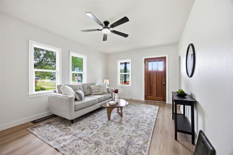 232 E 3rd Street Solon IA 52333