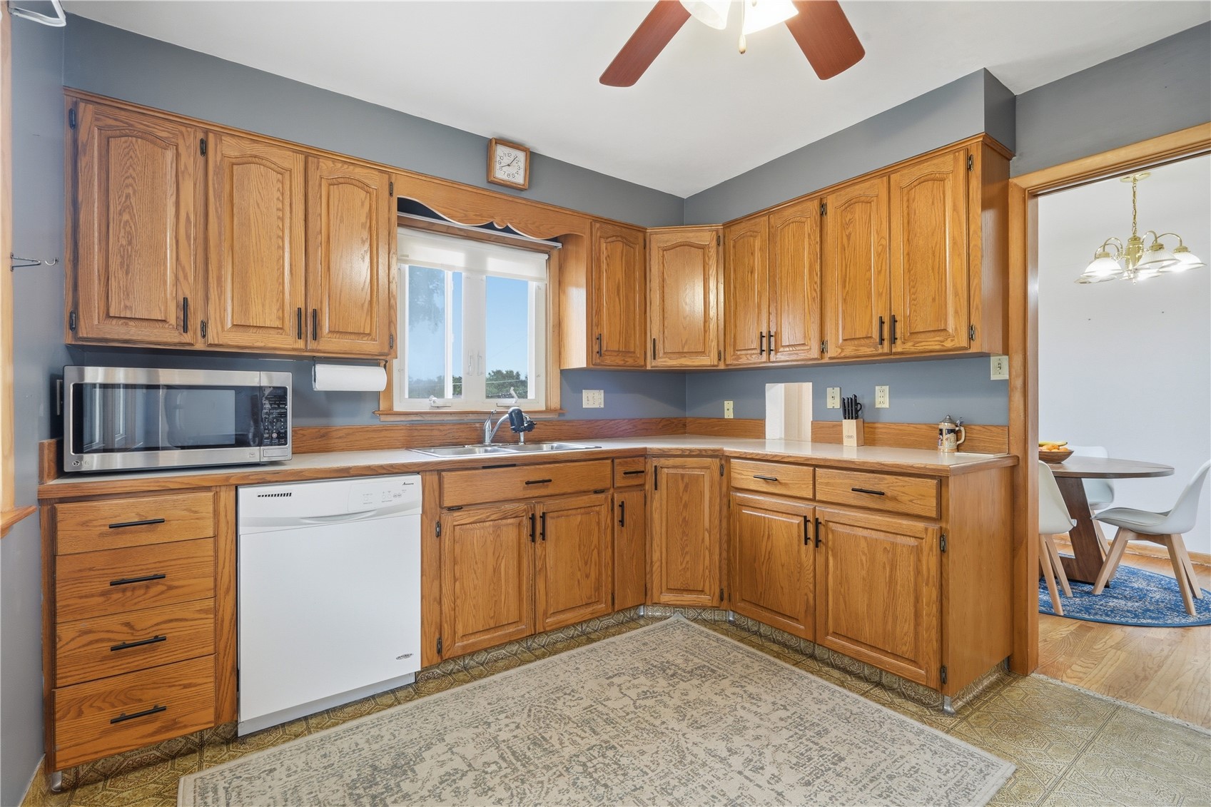 23 24th Avenue SW Cedar Rapids IA 52404