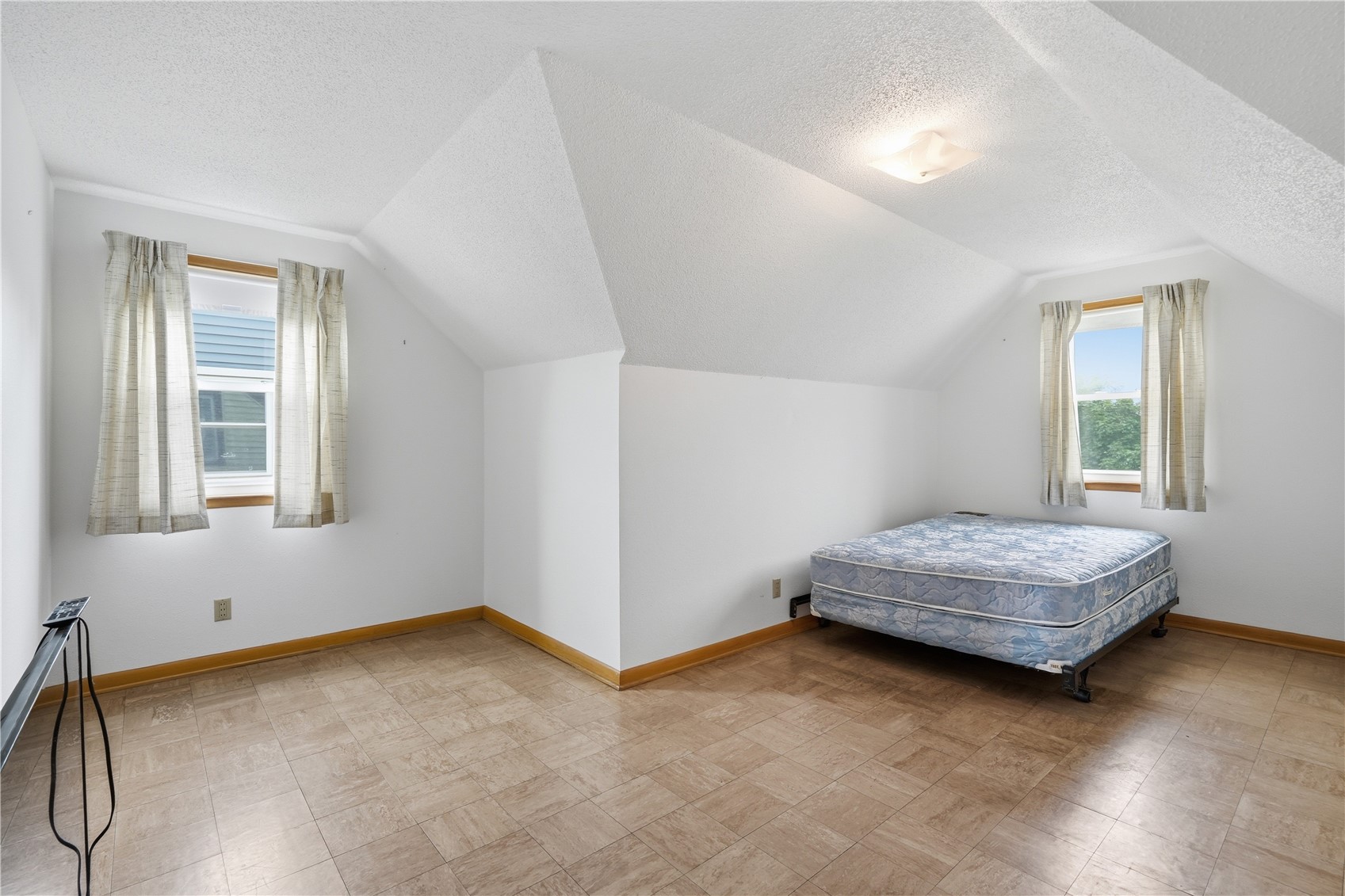 23 24th Avenue SW Cedar Rapids IA 52404