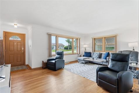 23 24th Avenue SW Cedar Rapids IA 52404