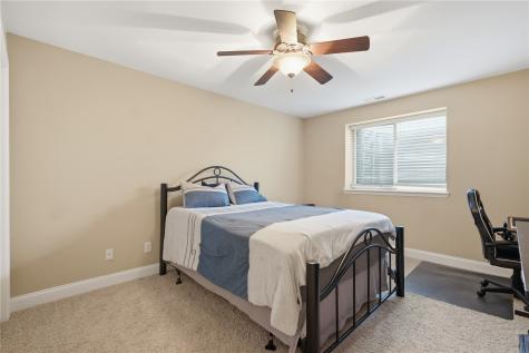 3404 Royal Drive SW Cedar Rapids IA 52404